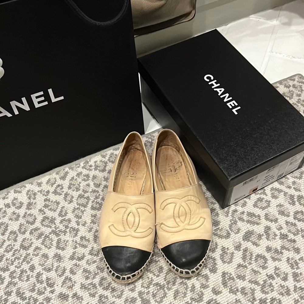 Chanel espadrille flats Beige & Black size 38